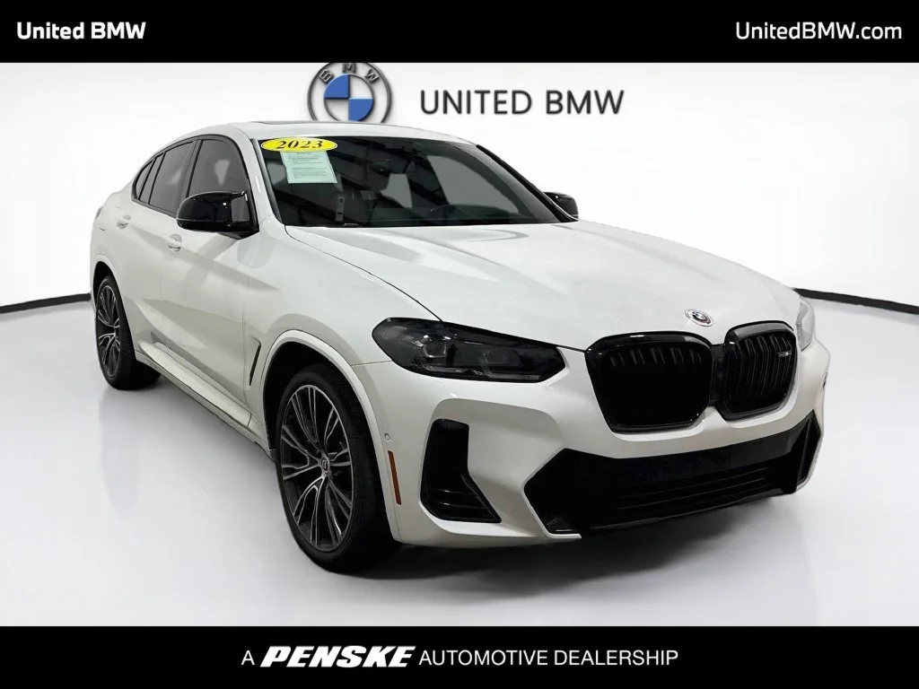 Used 2023 Alpine White BMW M40i image 3