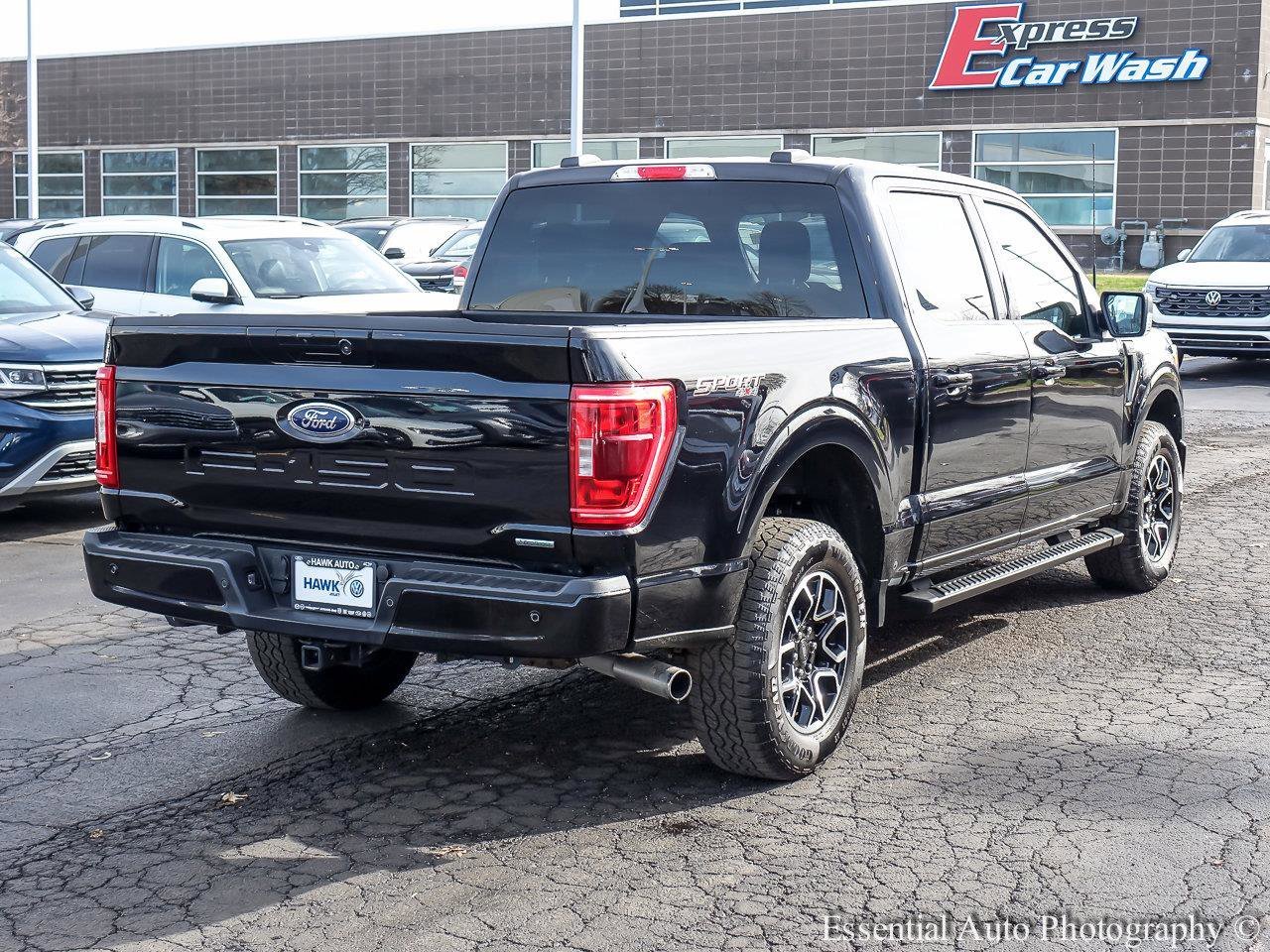 Used 2023 Agate Black Metallic Ford XLT image 7