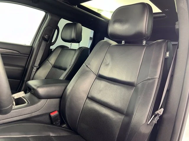 Used 2018 Bright White Clearcoat Jeep High Altitude image 13