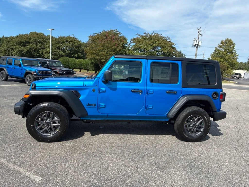 New 2025 Hydro Blue Pearl-Coat Exterior Paint Jeep Sport S image 3