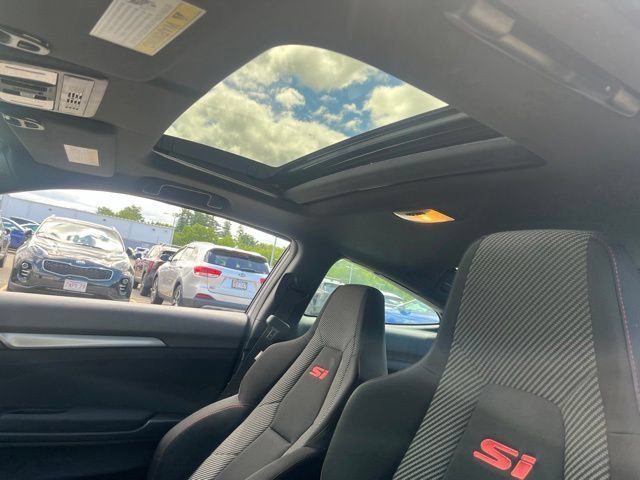 Used 2018 Modern Steel Metallic Honda Si image 13