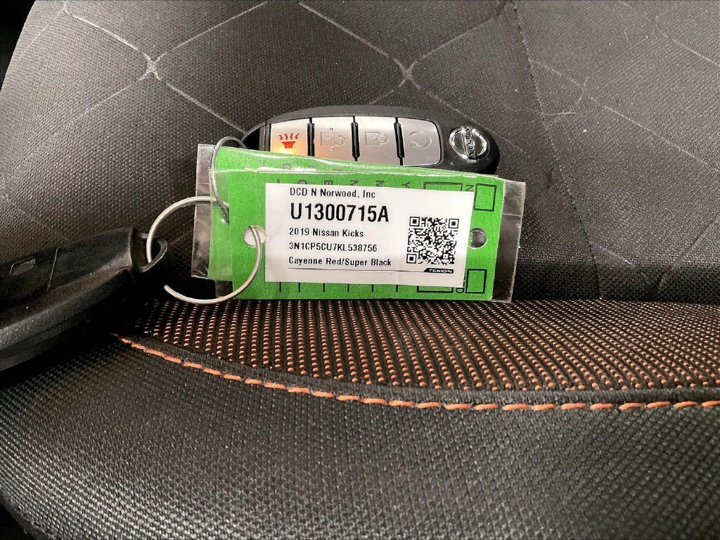 Used 2019 Red Nissan SR image 31