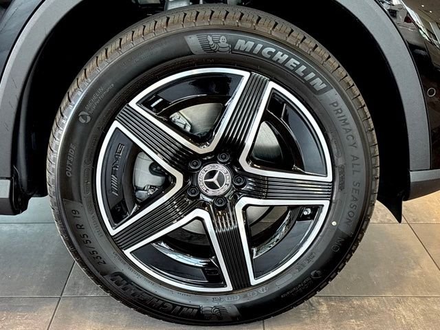 New 2026 Black Mercedes-Benz GLC 300 image 31