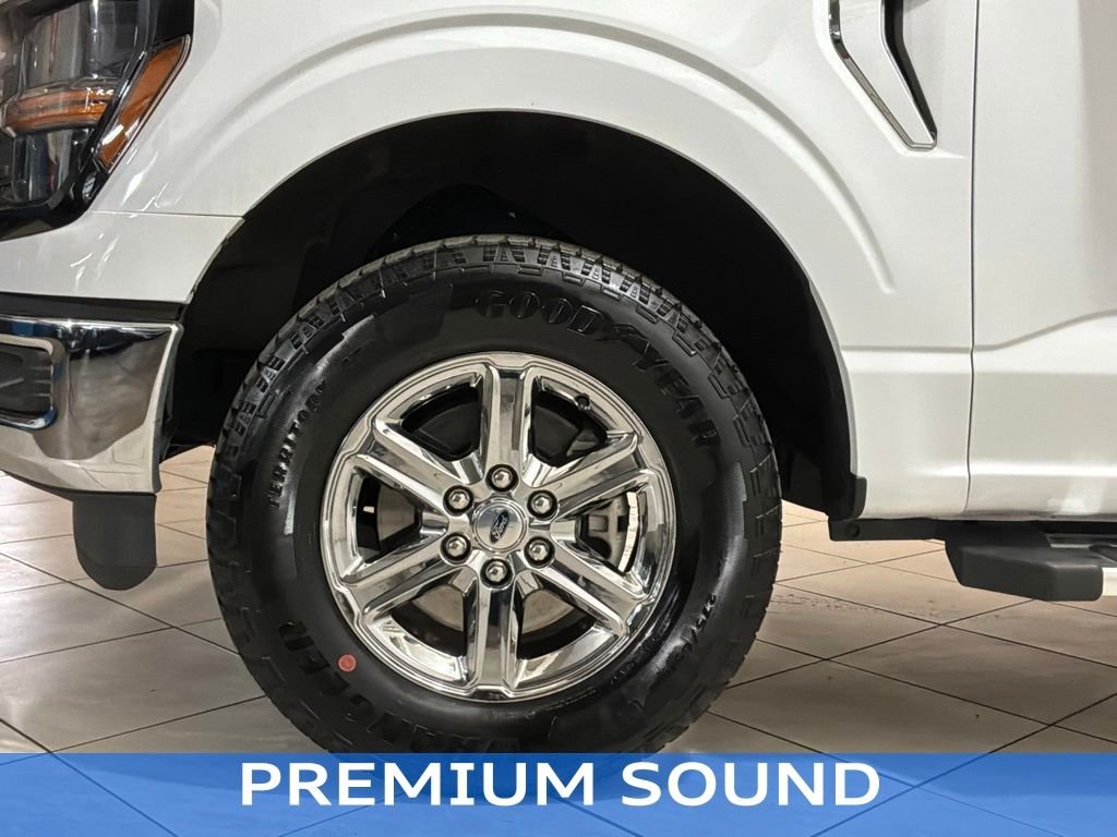 Certified Used 2025 Oxford White Ford XLT image 15