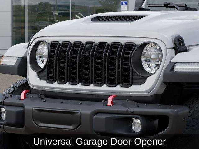 New 2026 Bright White Clear-Coat Exterior Paint Jeep Rubicon image 13