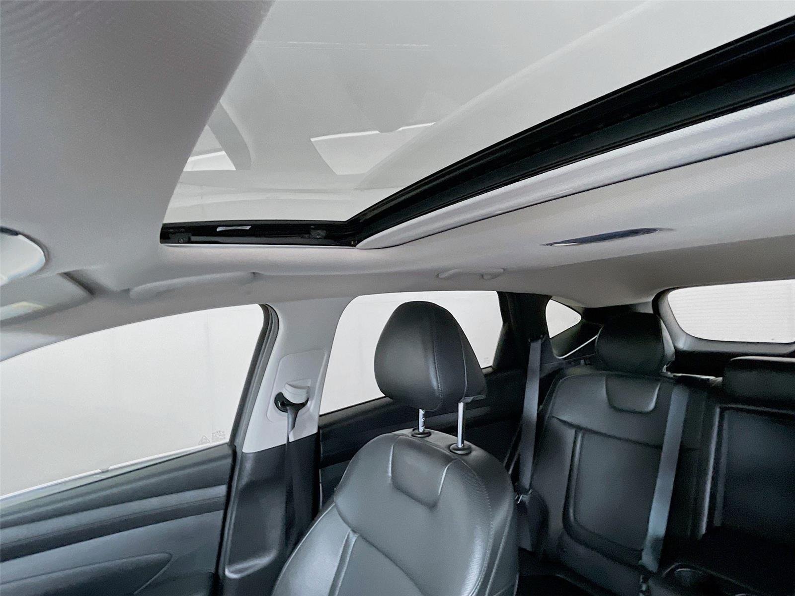 Used 2025 Ecotronic Gray Hyundai SEL Convenience image 24