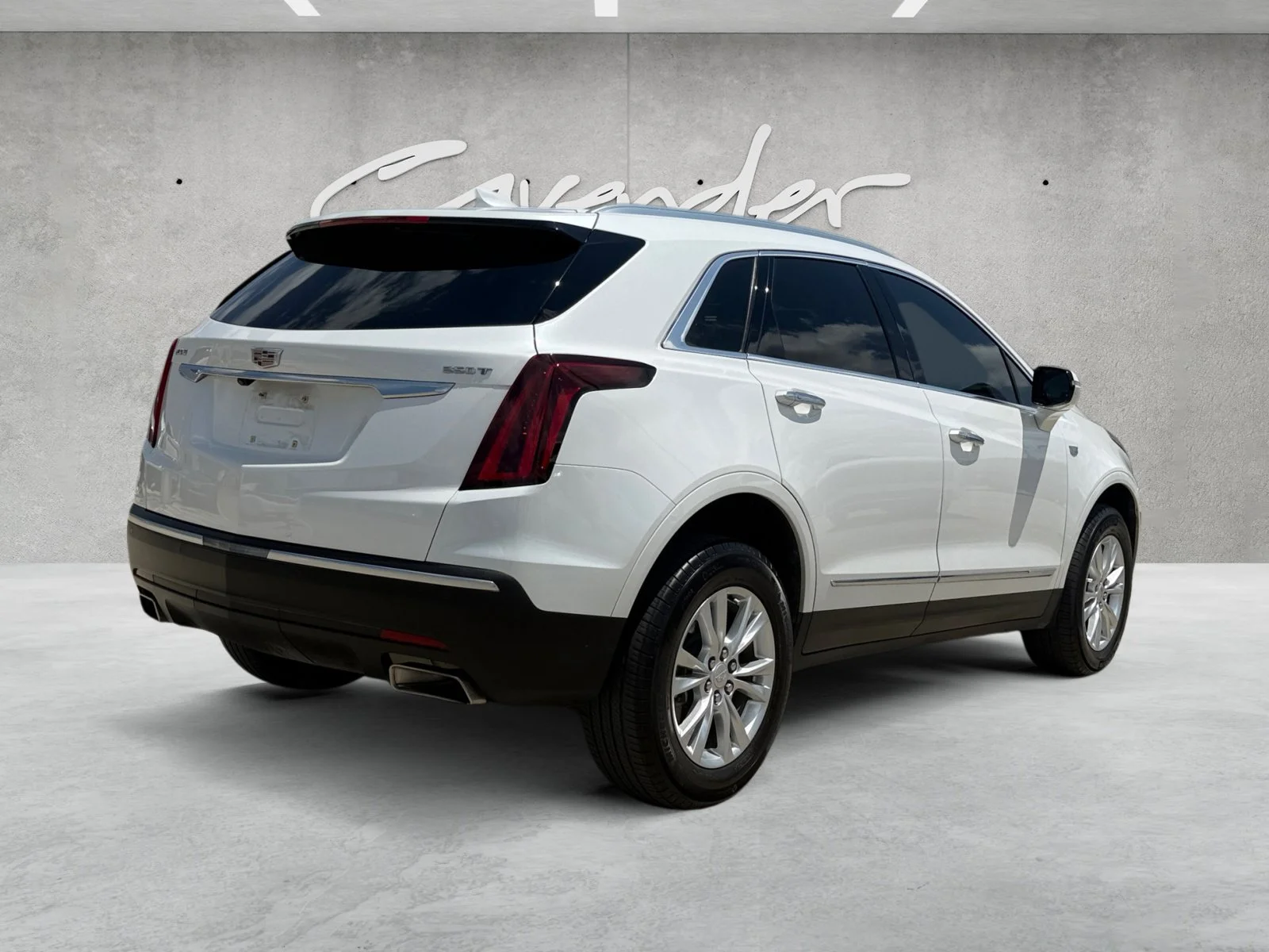 Certified Used 2023 Crystal White Tricoat Cadillac Luxury image 16