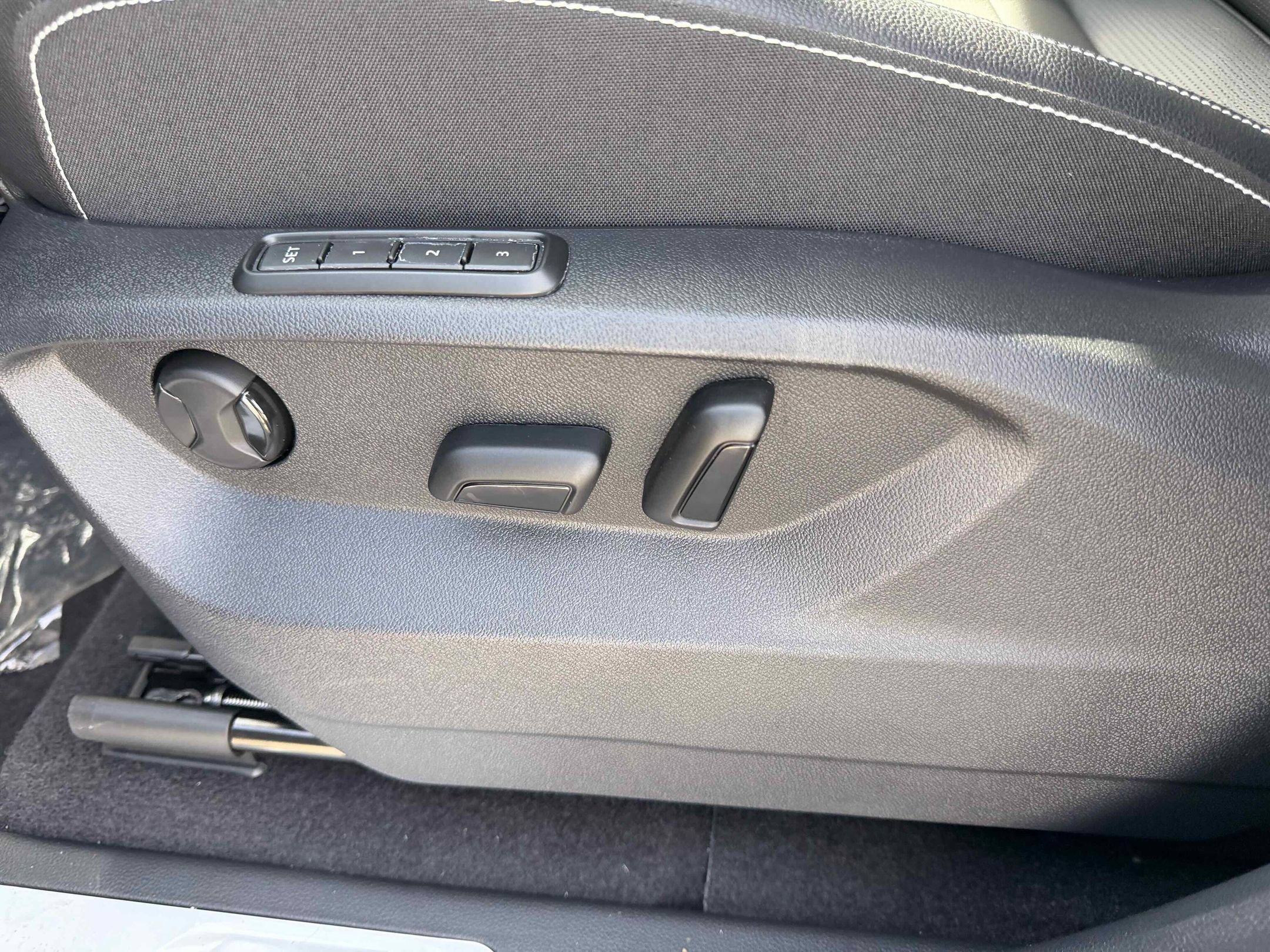 New 2026 Blue Volkswagen 2.0T SEL image 14