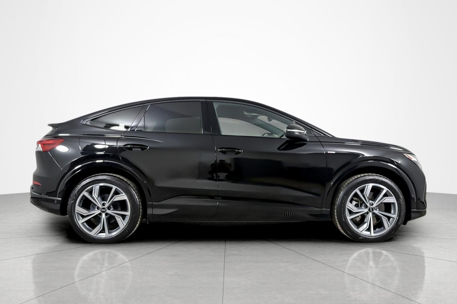 Used 2024 Mythos Black Metallic Audi Premium Plus 55 quattro image 6