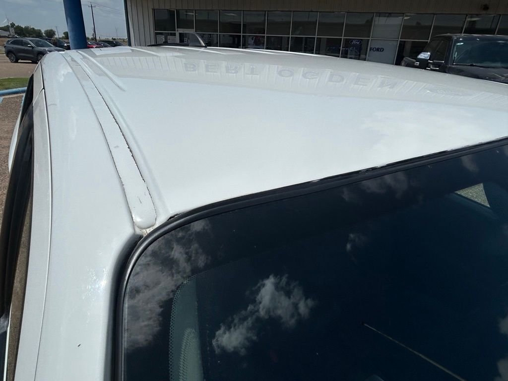 Used 2023 White Nissan S image 7