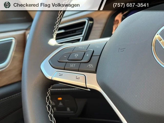 New 2026 Black Volkswagen 2.0T SE w/Technology image 27