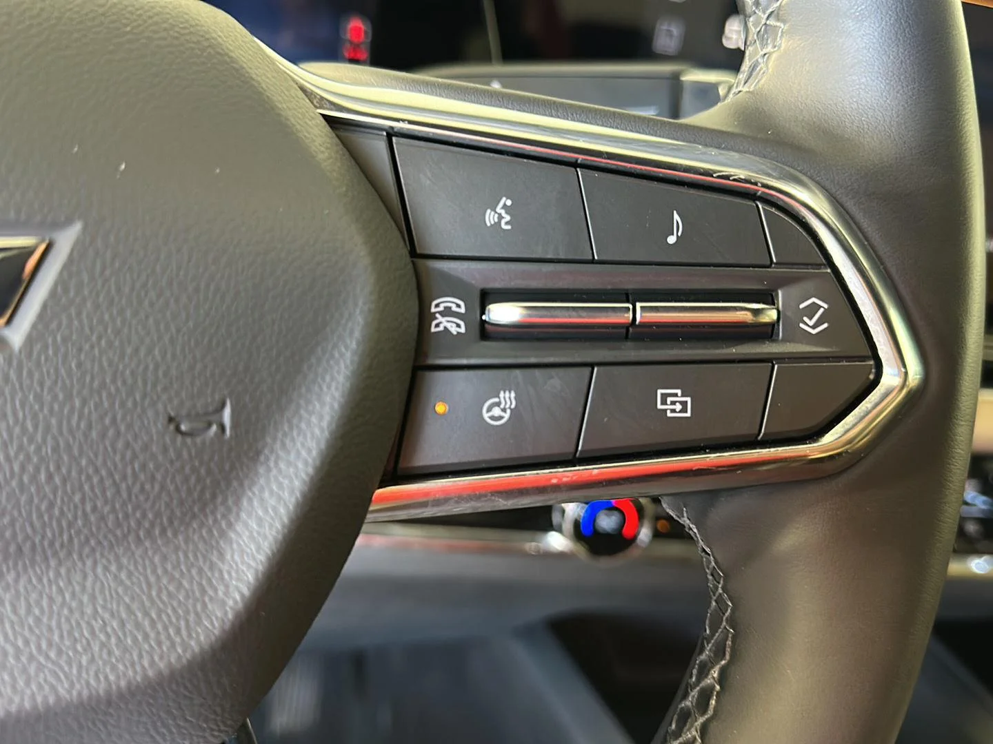 Used 2025 Radiant Red Tintcoat Chevrolet AWD ACTIV image 14