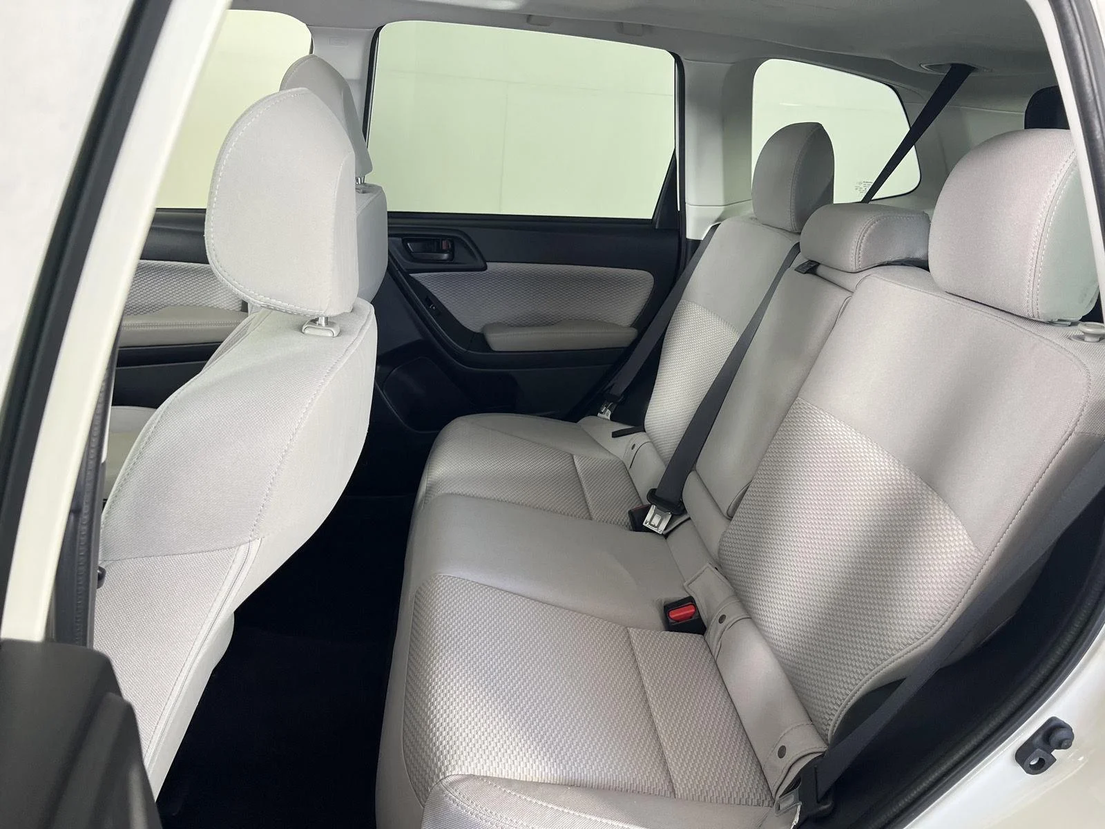 Used 2018 Crystal White Pearl Subaru Premium image 25