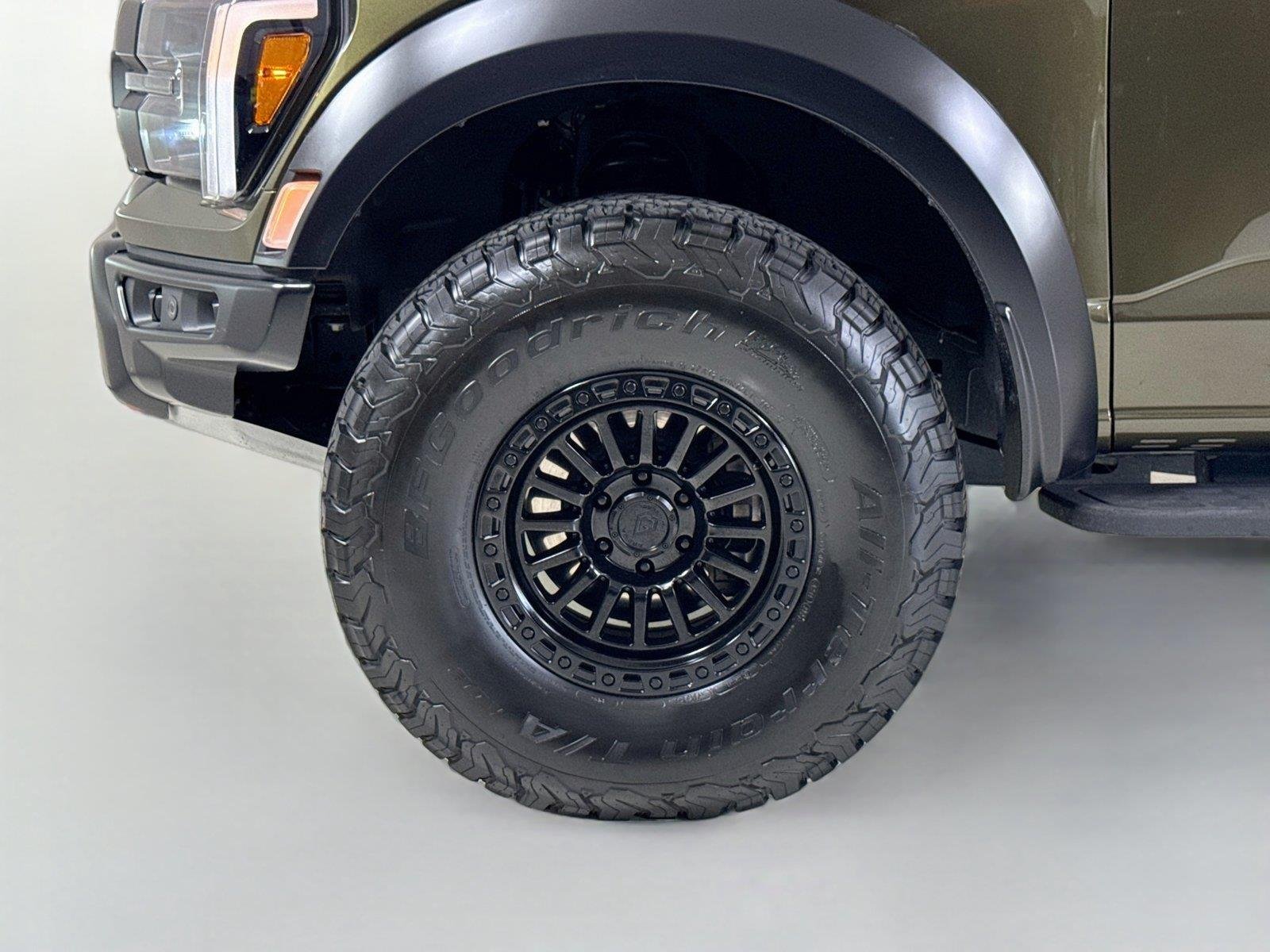 Used 2024 Shelter Green Ford Raptor R image 38