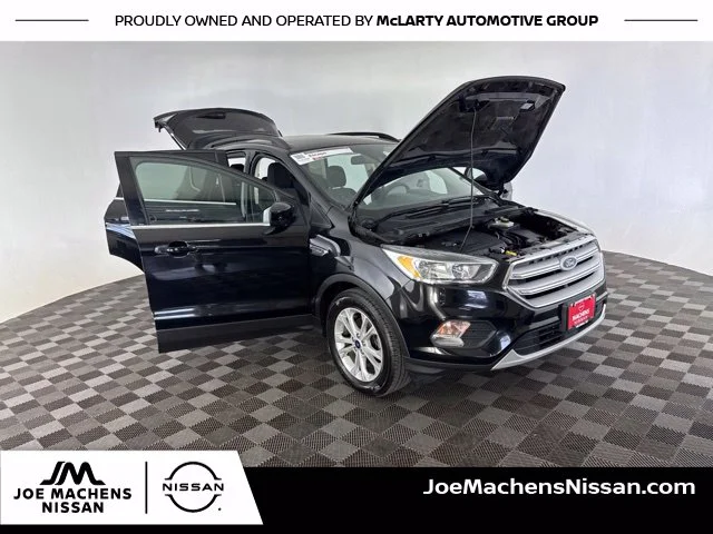 Used 2018 Black Ford SE image 15