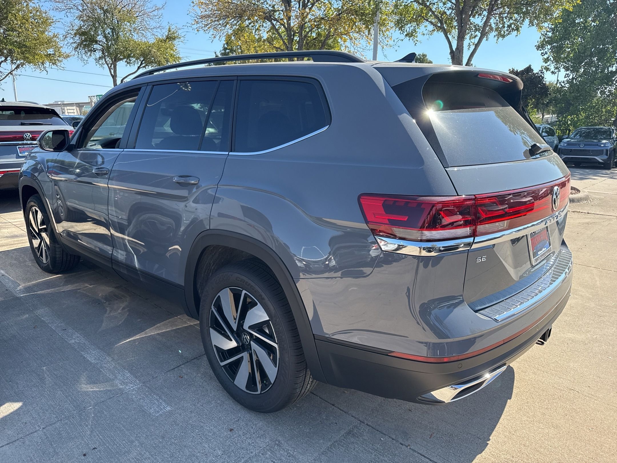 Used 2026 Gray Volkswagen 2.0T SE w/Technology image 7