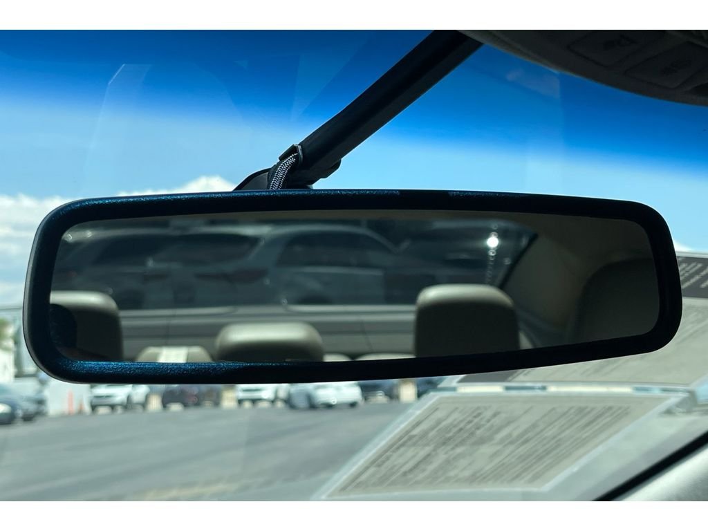 Used 2018 Black Velvet Lincoln Hybrid Reserve image 25