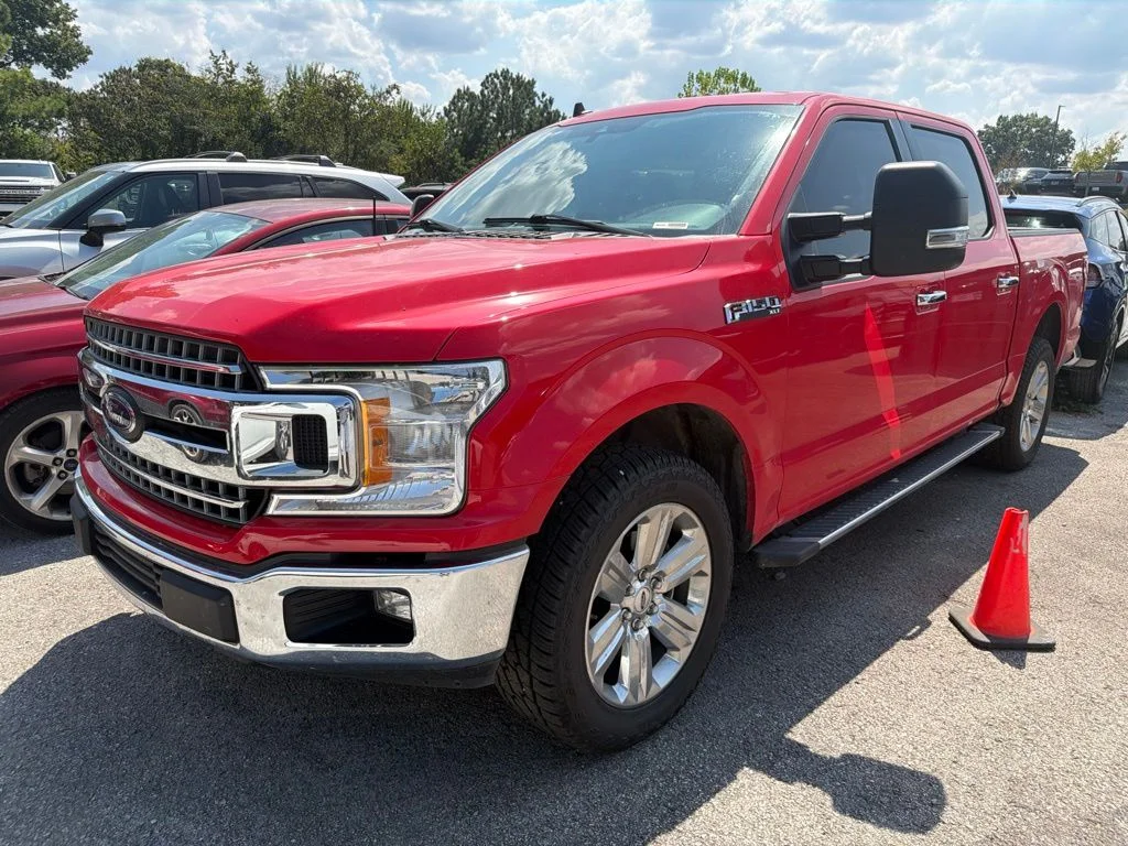 Used 2020 Race Red Ford XLT image 1