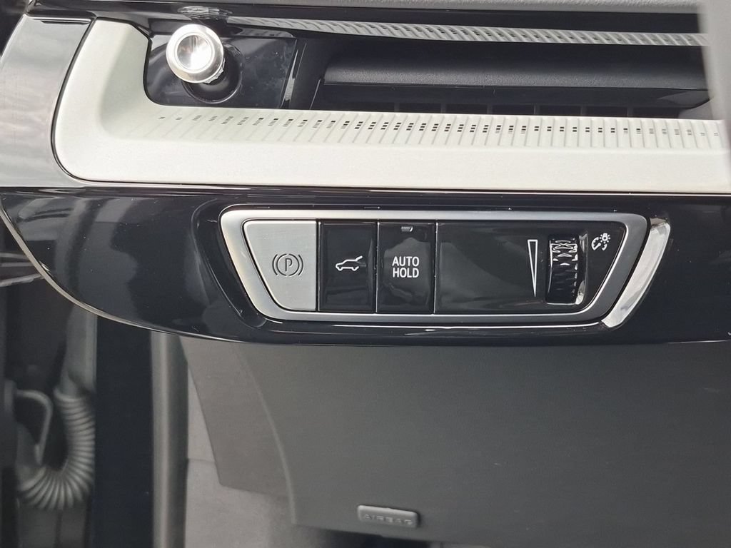 2027 Cadillac OPTIQ Luxury - Photo 16