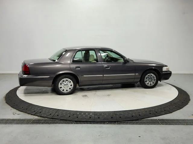 Used 2007 Gray Mercury GS image 9
