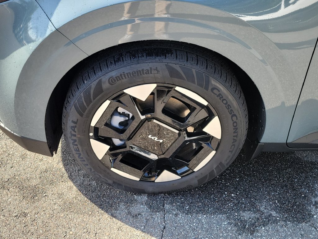 New 2027 Iceberg Green Kia EX image 37