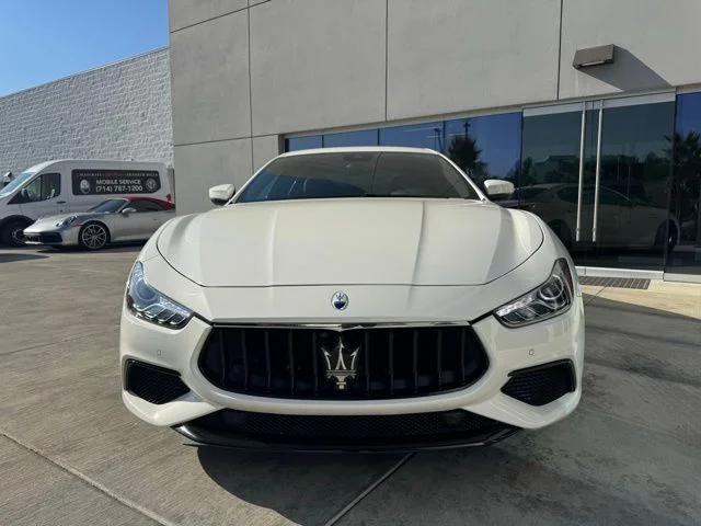 Certified Used 2022 Bianco Maserati Modena Q4 image 3