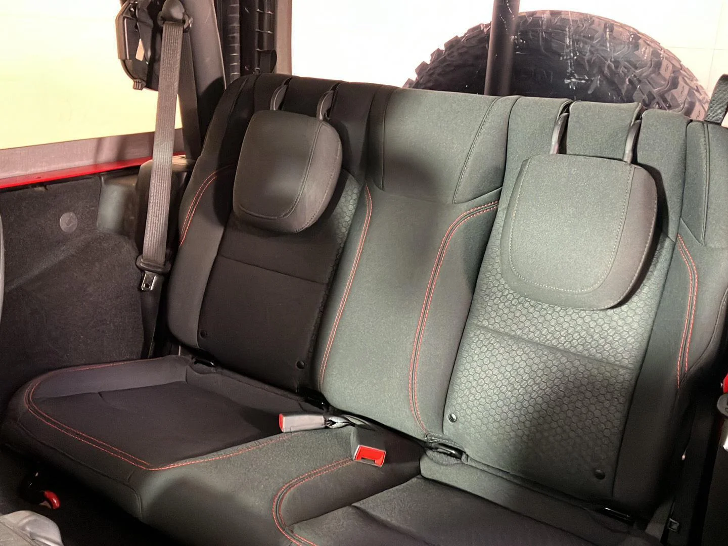 Used 2021 Firecracker Red Clearcoat Jeep Rubicon image 10