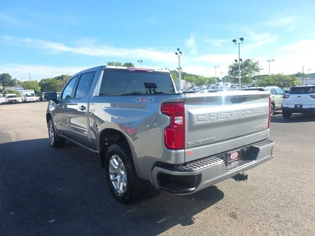 Used 2026 Gray Chevrolet RST image 4