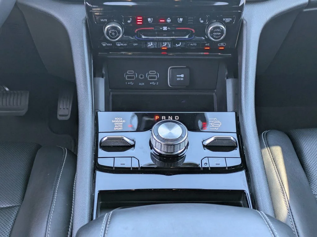 Used 2022 Gray Jeep Overland 4xe image 21