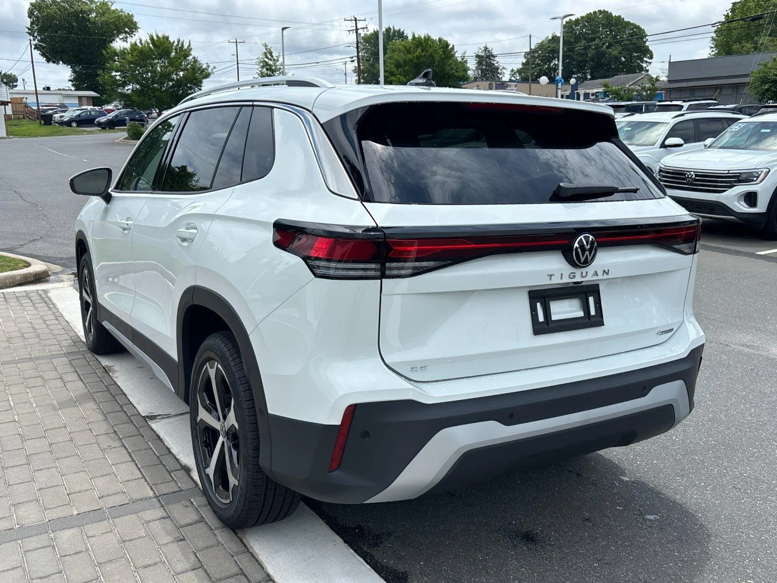 New 2026  Volkswagen SE image 3