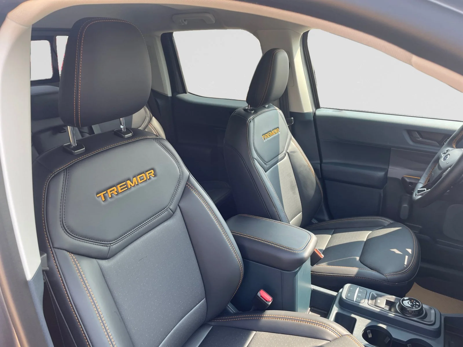 New 2026 Carbonized Grey Metallic Ford Tremor image 11