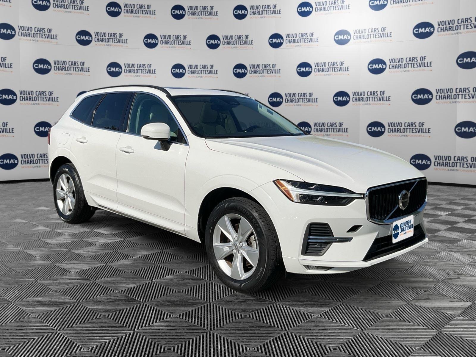 Used 2022 Crystal White Metallic Volvo Momentum image 7