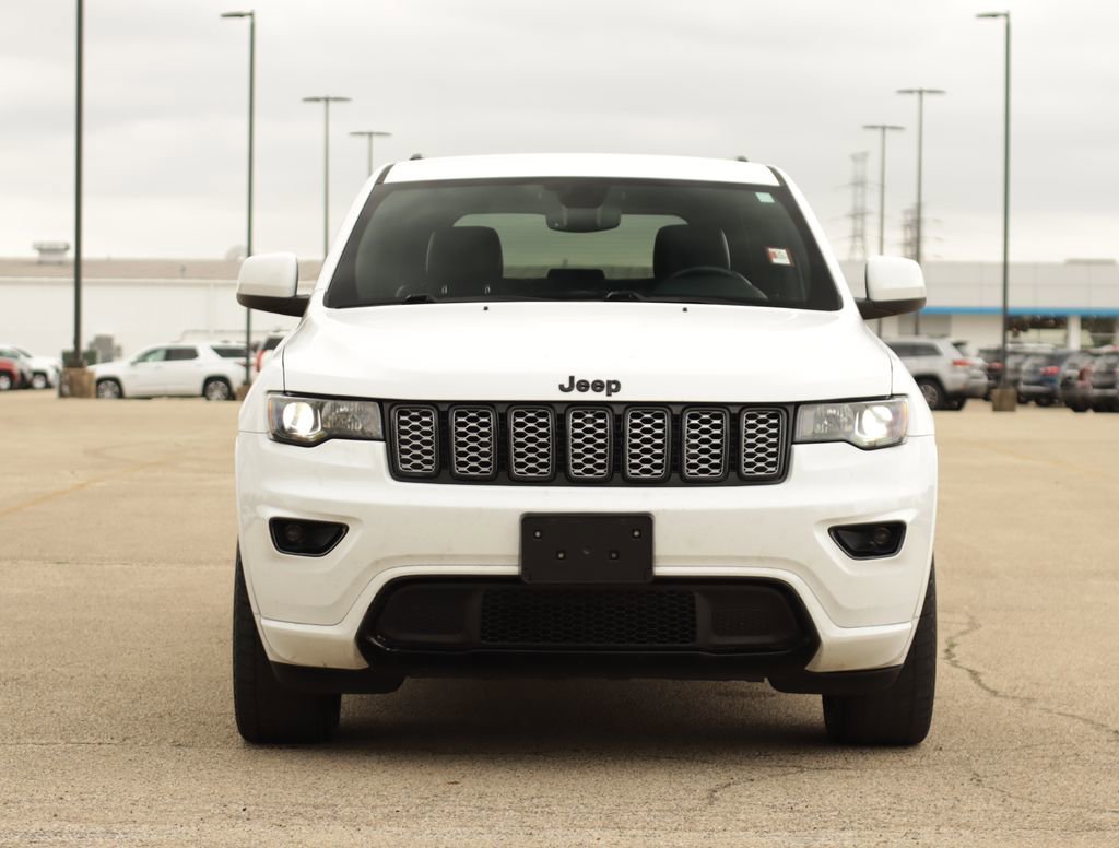 Used 2019 White Jeep Altitude 4x4 image 2