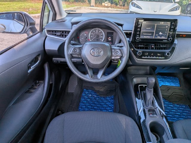 Used 2021 White Toyota LE image 16