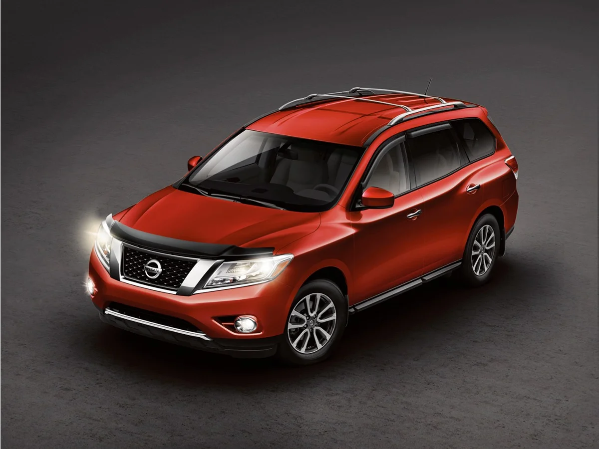Used 2016 Black Nissan S image 19