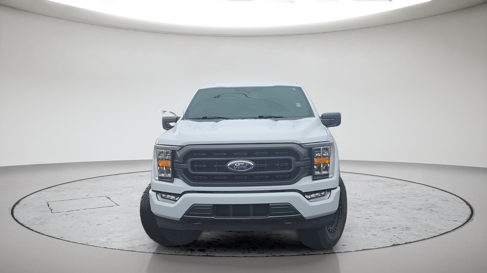 Used 2021 Space White Metallic Ford XLT image 2
