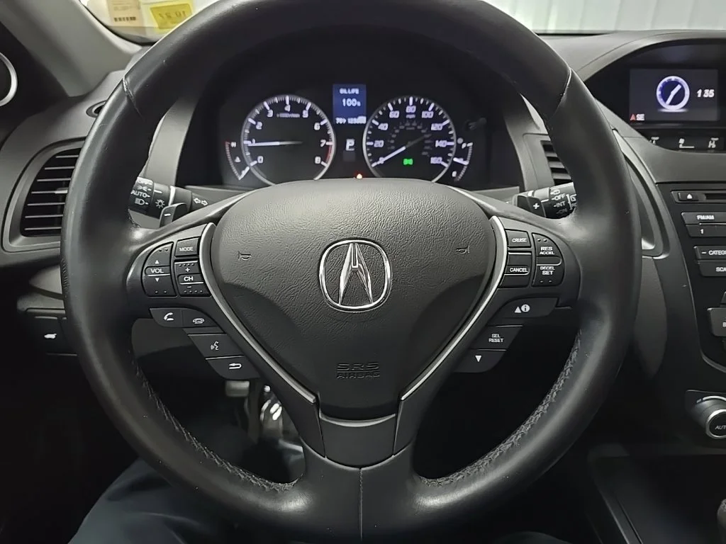 Used 2016  Acura Base image 19