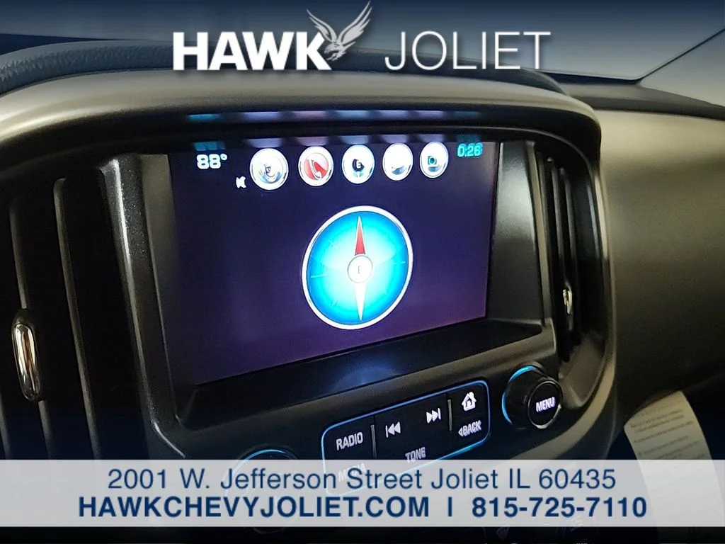 Used 2018 Gray Chevrolet Z71 image 16