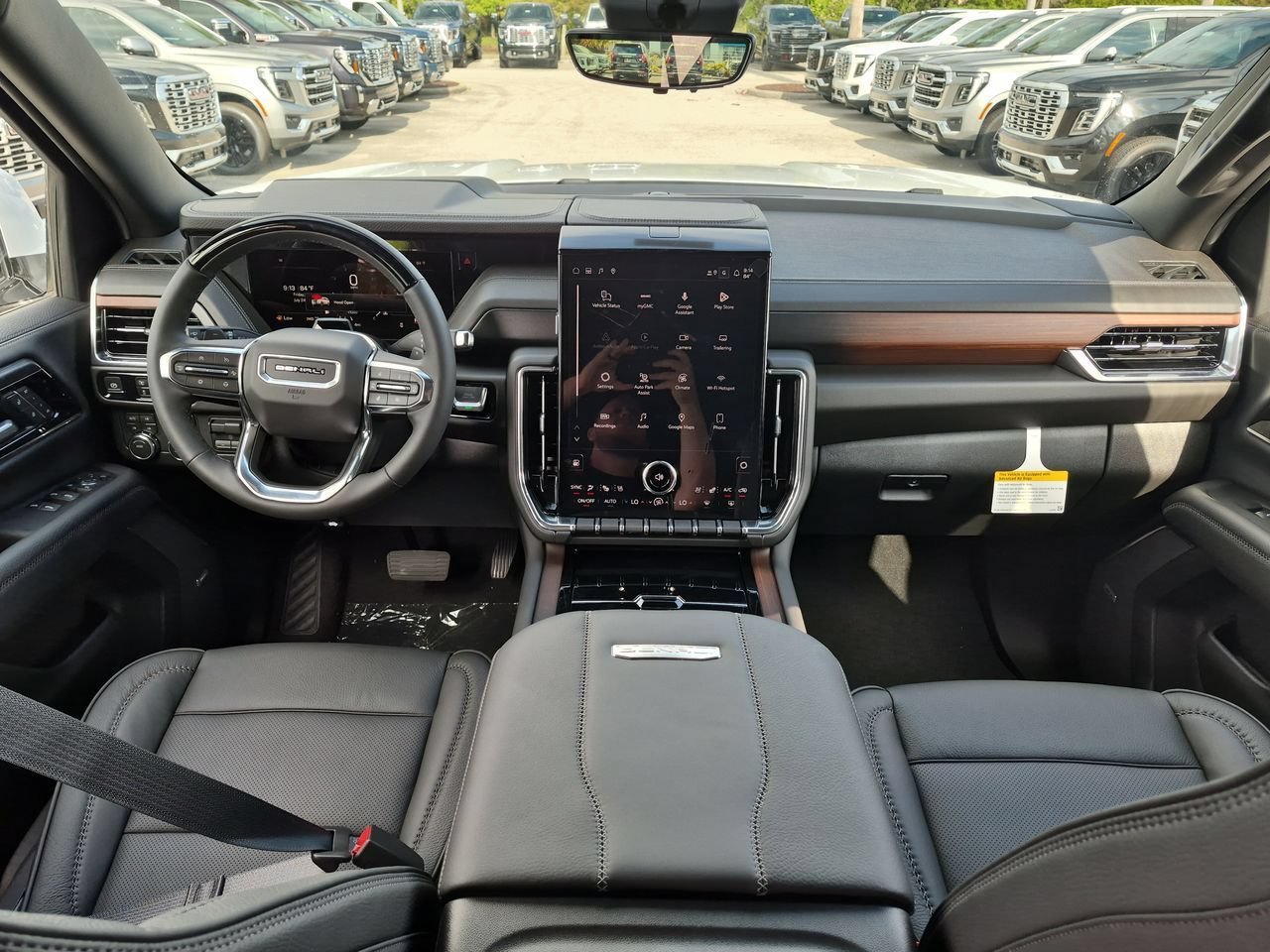 2026 GMC Yukon Denali - Photo 19