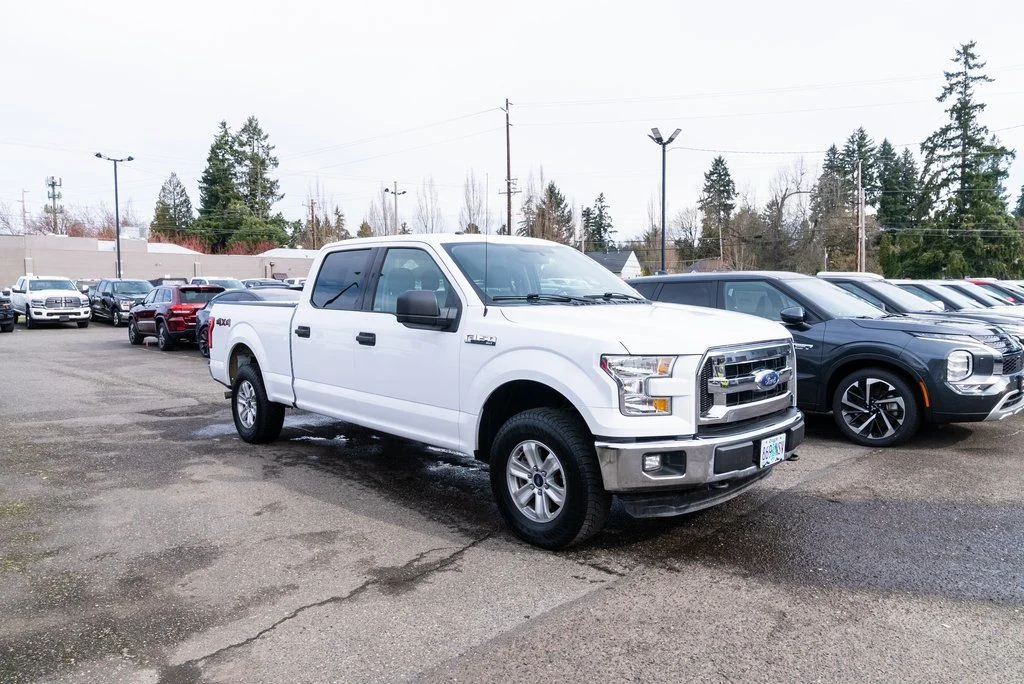 Used 2016 White Ford XLT image 25