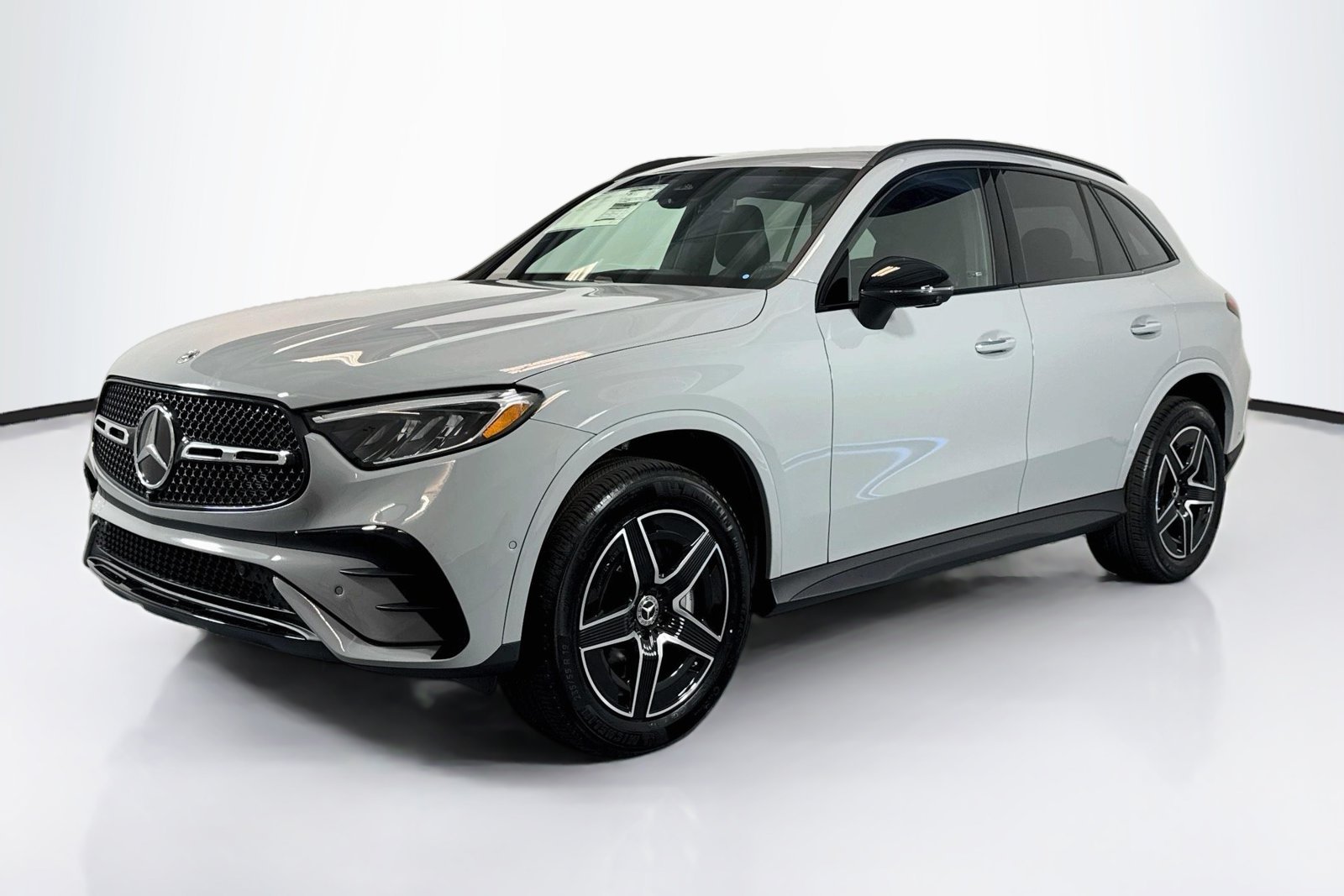New 2026 MANUFAKTUR Alpine Grey Mercedes-Benz GLC 300 image 1