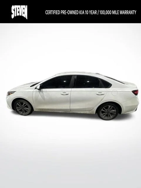 Used 2024 White Kia LXS image 10