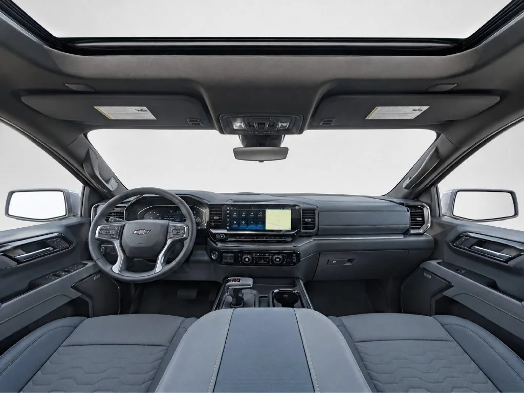 New 2026 White Chevrolet ZR2 image 26