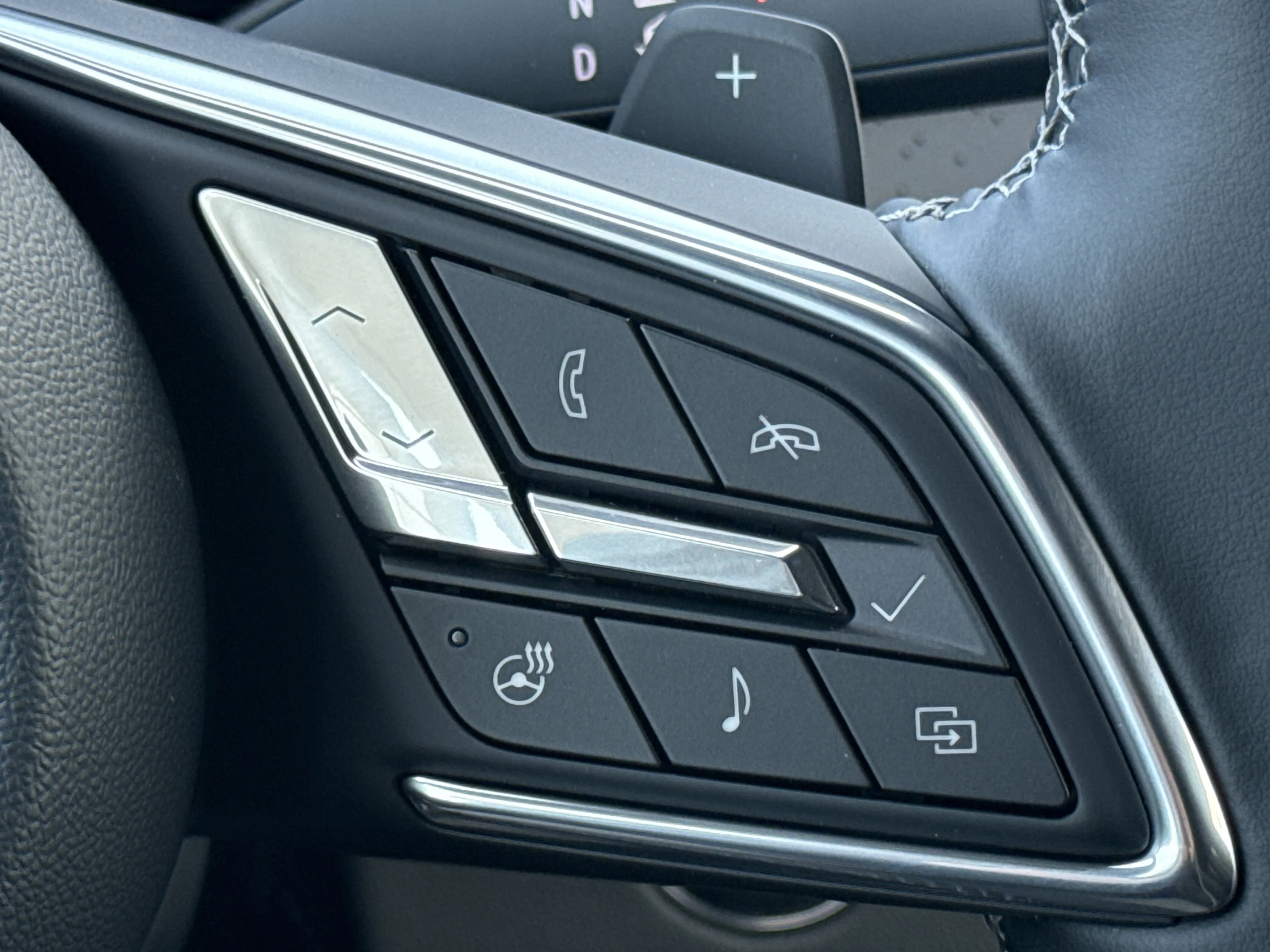 New 2026 Ebony Twilight Metallic Buick Avenir AWD image 23