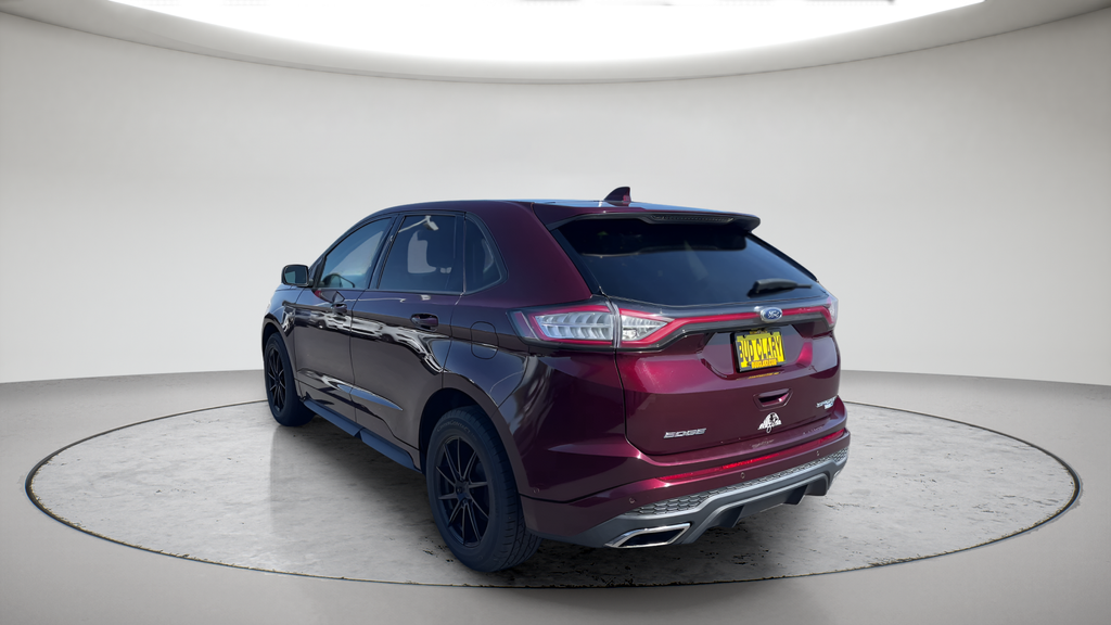 Used 2018 Red Ford Sport image 7