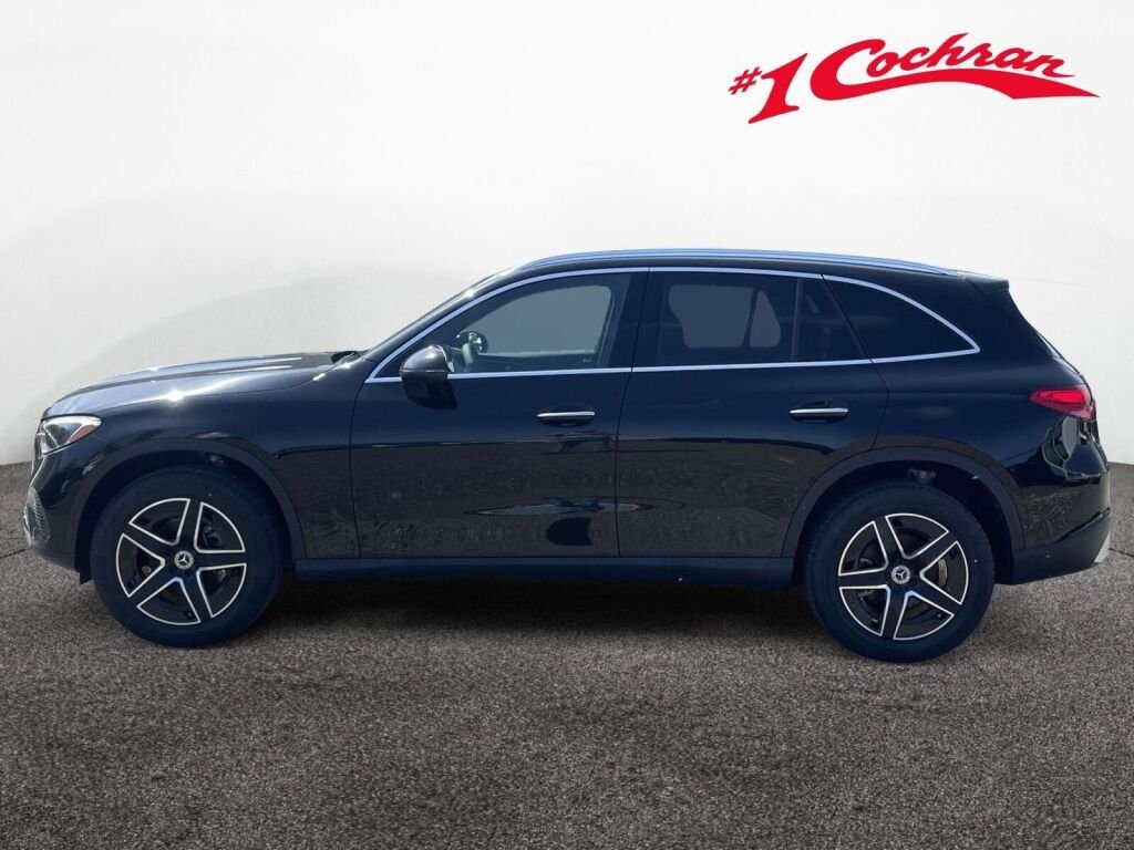 New 2026 2040/Black Mercedes-Benz GLC 300 image 10