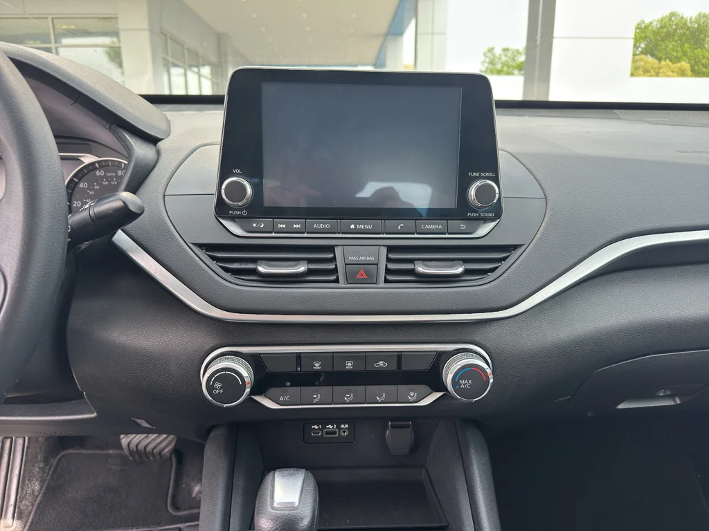2020 Nissan Altima S - Photo 11