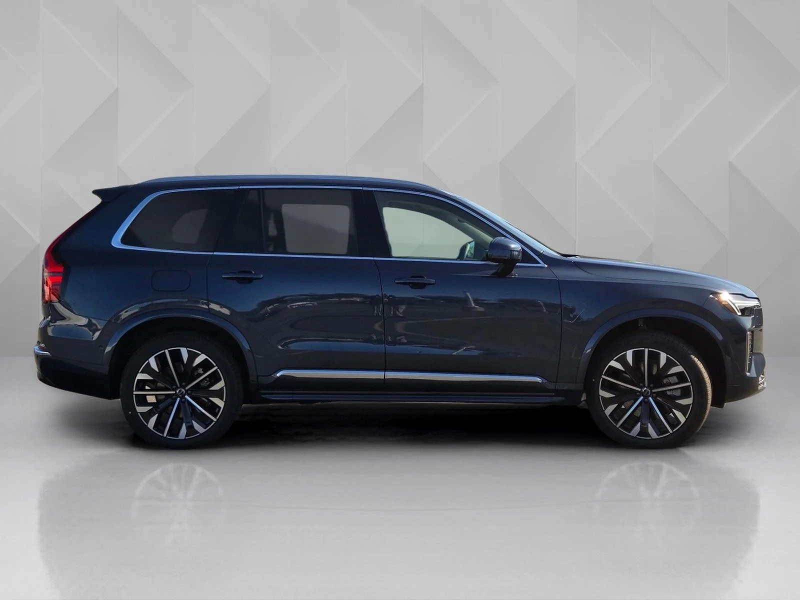 2026 Volvo XC90 Ultra - Photo 8
