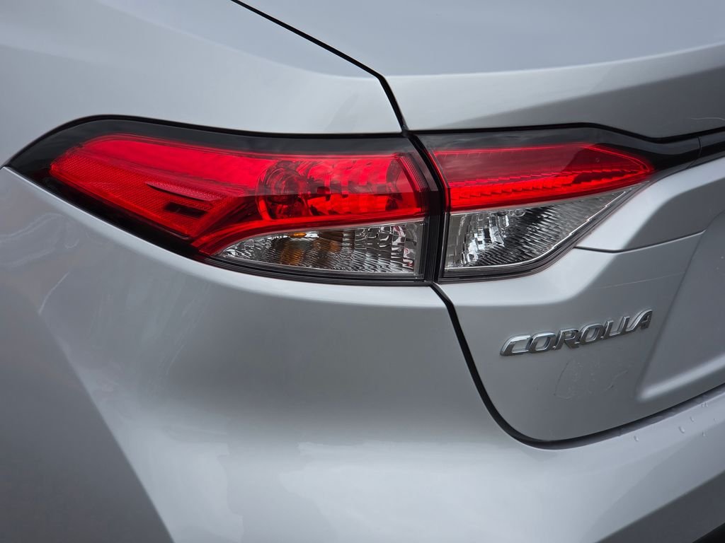 Used 2022 Silver Toyota LE image 15