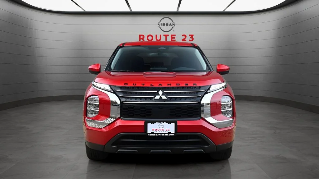 Used 2024 Red Mitsubishi ES image 3